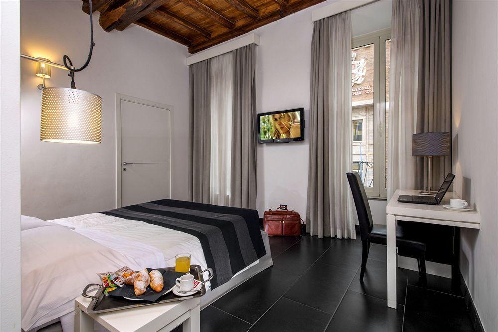 Stay Inn Rome Via Del Corso Екстериор снимка